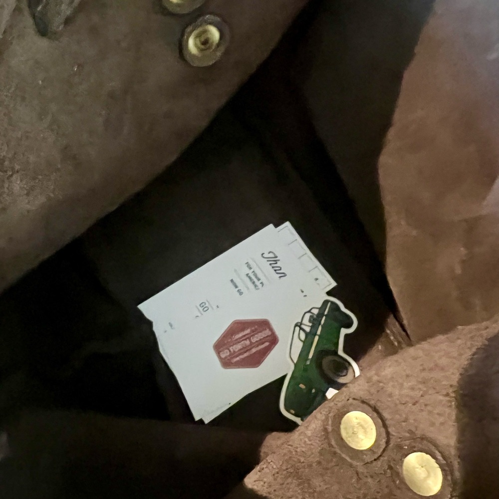 Go Forth Goods Chocolate Suede Abby, brand new - Picture 4 of 4